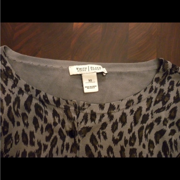 WHBM grey leopard print crop cardigan-sz XS - Picture 3 of 4